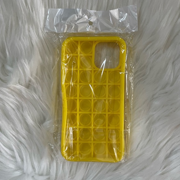 Phone Case with Bubble Push Pop Sensory Fidget for iPhone12 - Picture 3 of 4
